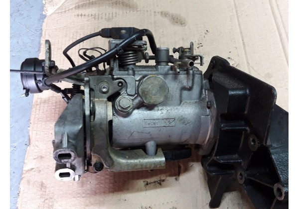 Паливний насос, ПНВТ, Volvo: V40, S40, Mitsubishi Carisma, 1.9TD, Lucas, R8448B031A